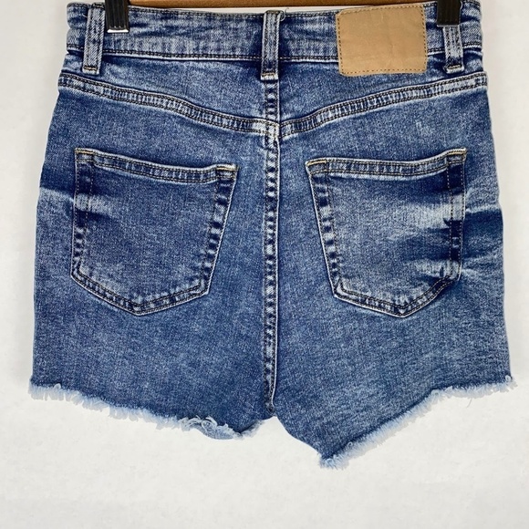 H&M Cutoff High Waist Denim Blue Jean Shorts size 2 EUC - Picture 3 of 4